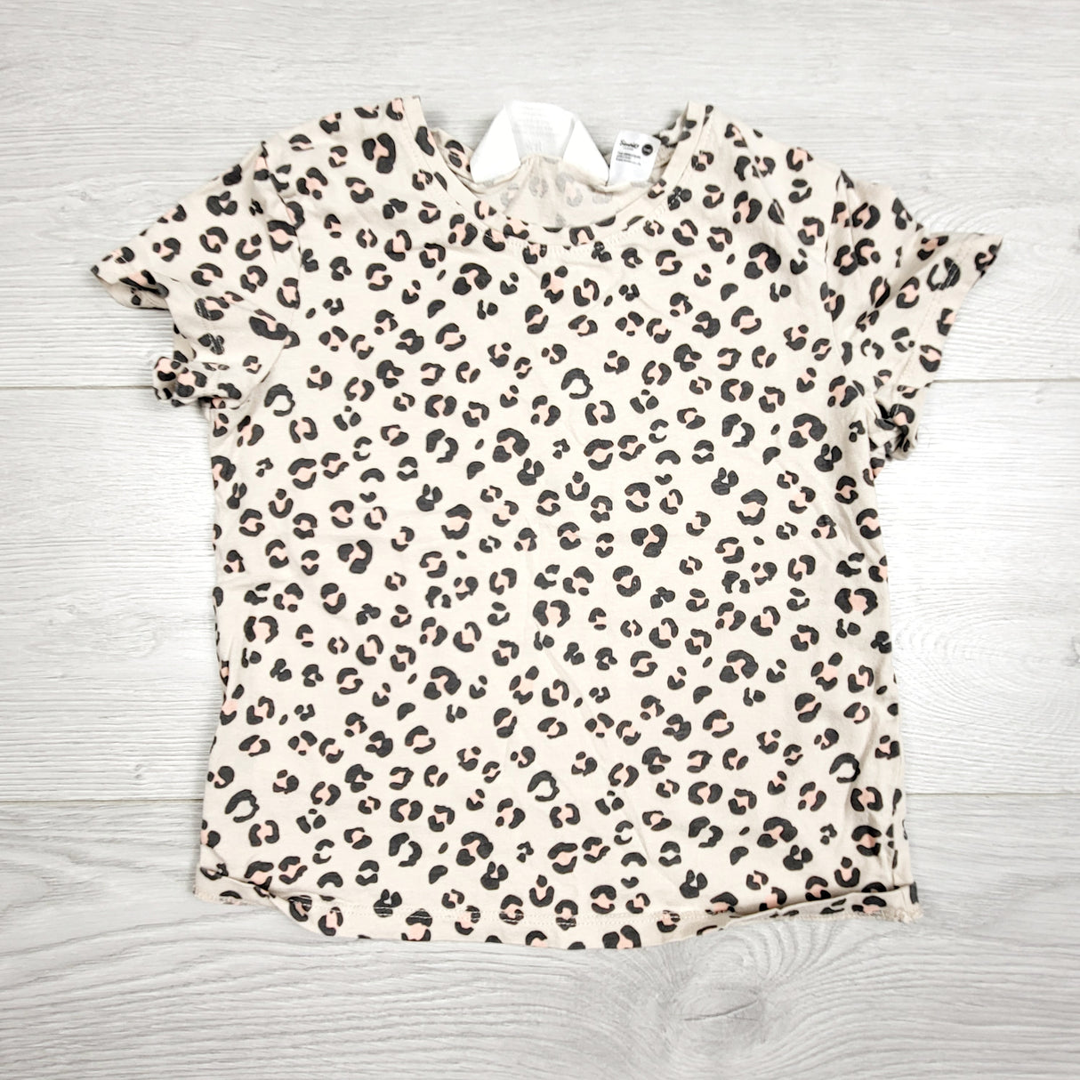 H and M leopard print t-shirt. Size 4-6 Years