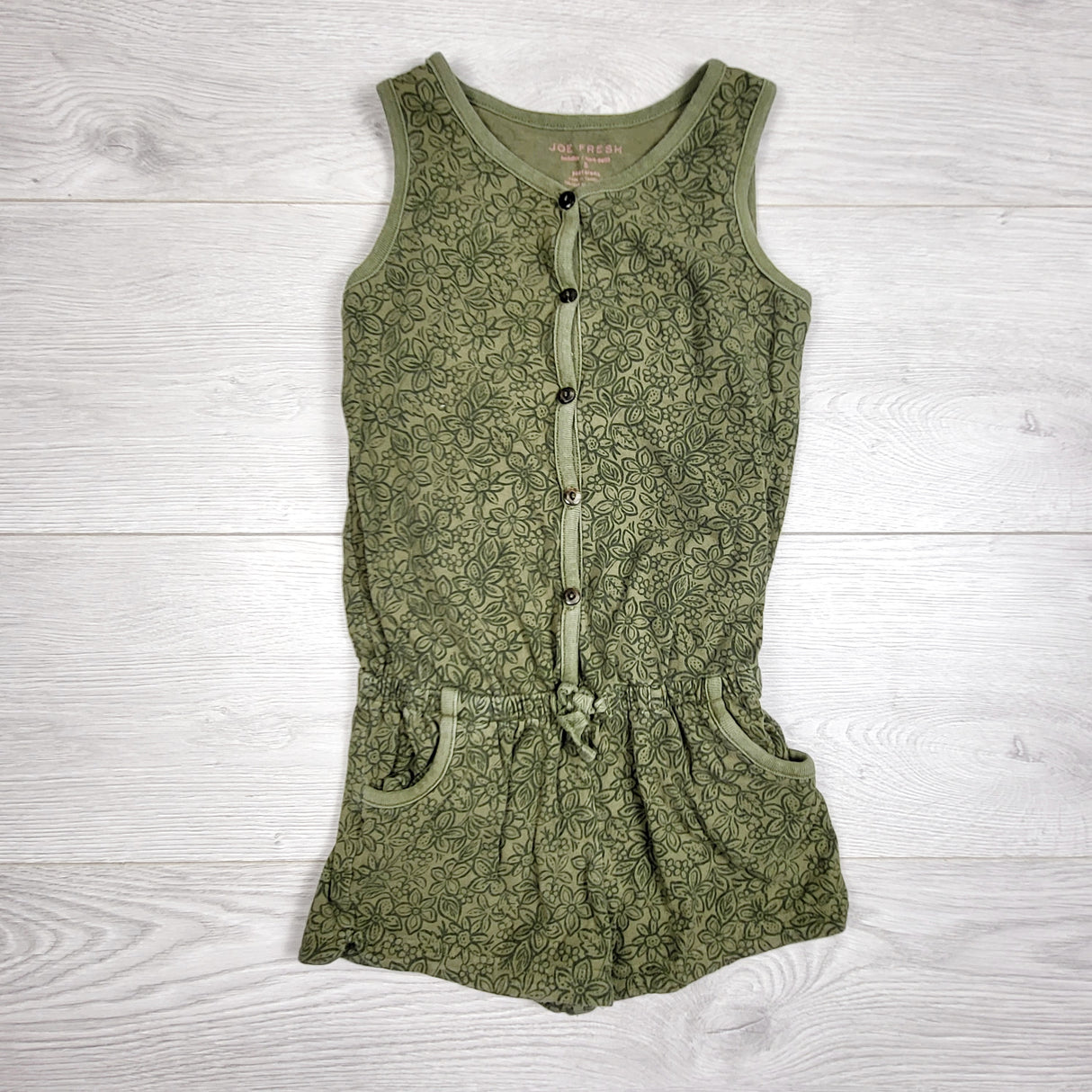 Joe green cotton leaf printed romper. Size 5T