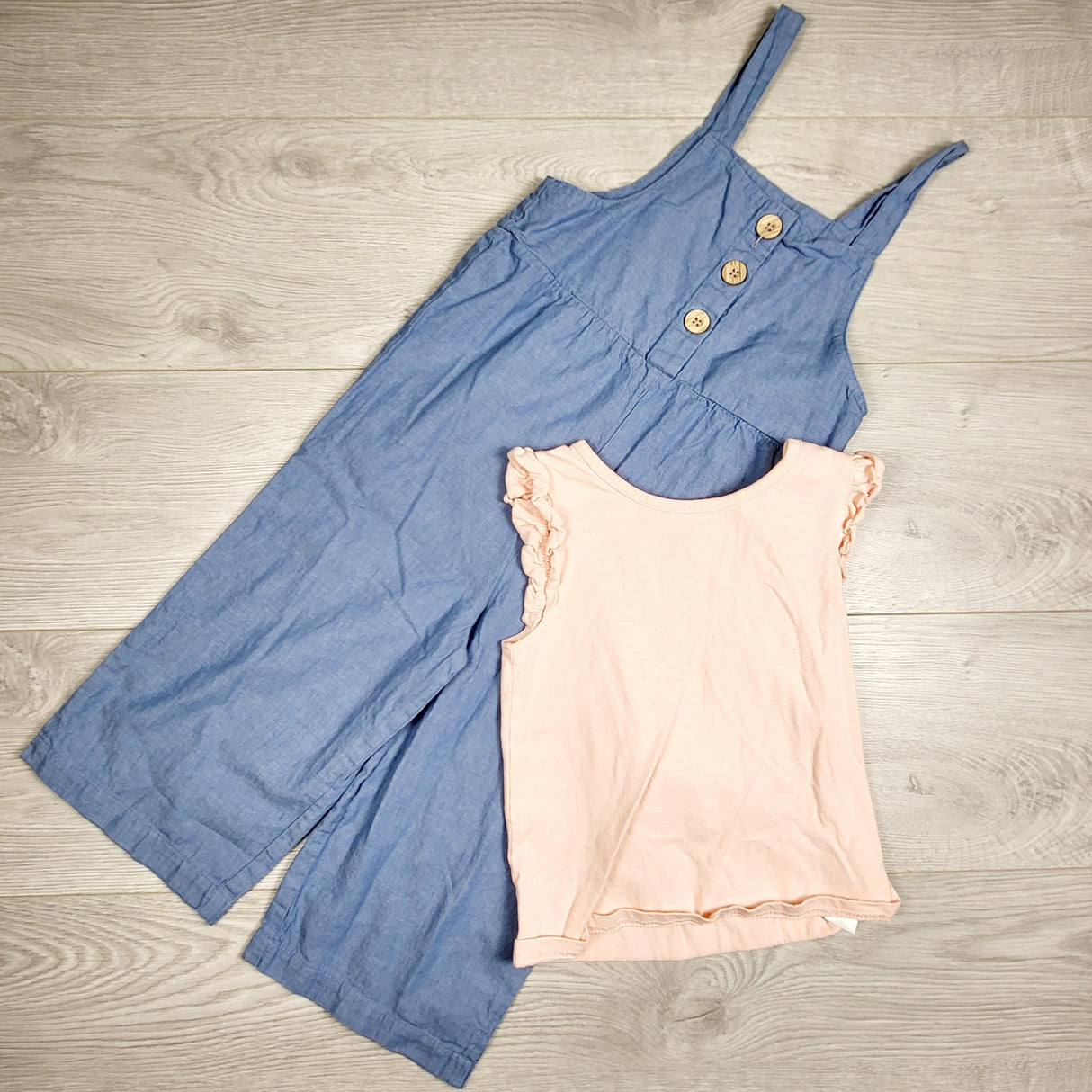 Rococo 2pc overall set. Size 5/6