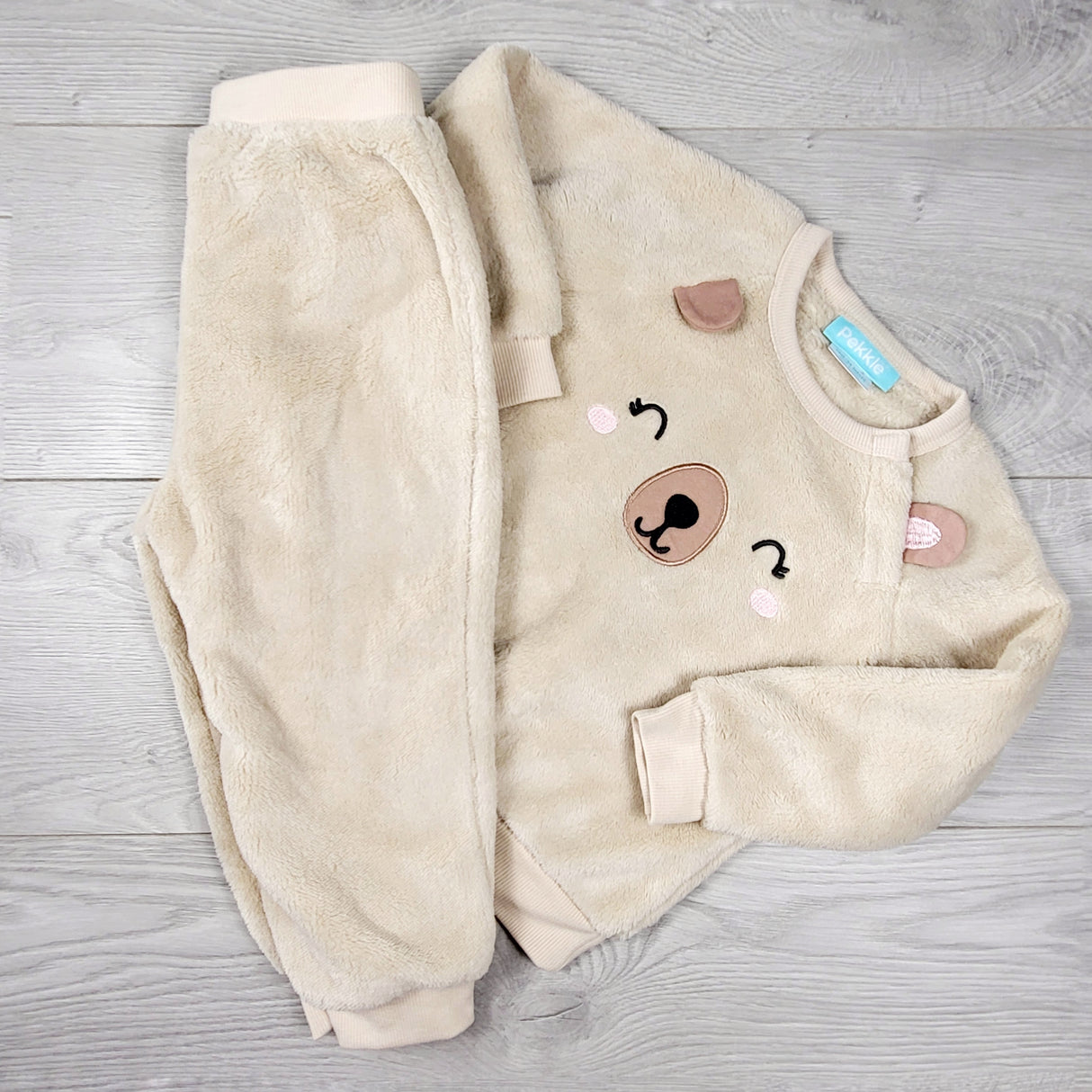 Pekkle 2pc faux fur set with bear. Size 24 months