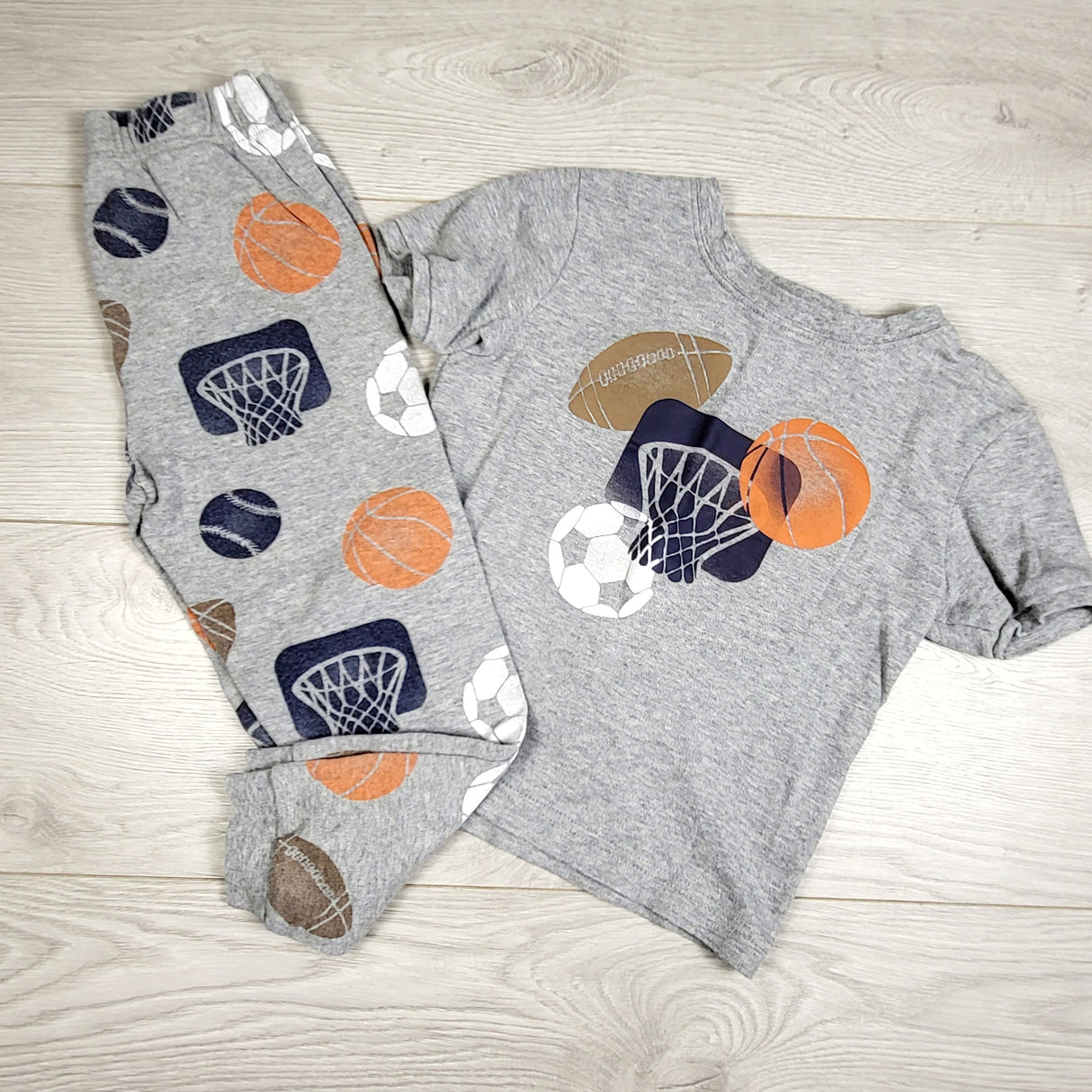 Pekkle grey sports themed 2pc PJs. Size 4/5T