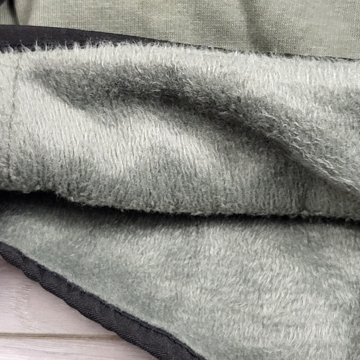 Gap green half zip pullover with faux fur lining. Size 4T