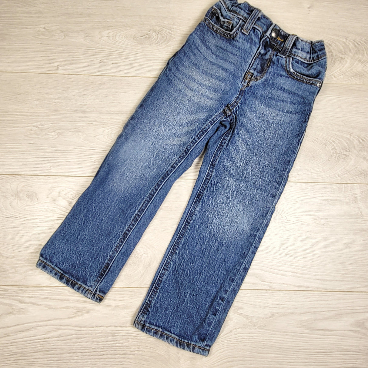 Old Navy straight leg jeans. Size 4T