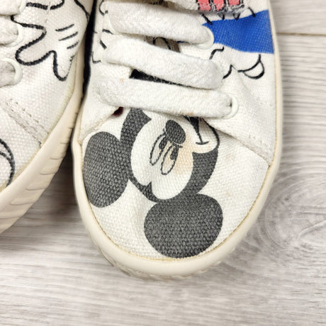 Zara x Disney Mickey Mouse canvas shoes. Size 26 (US size 9/9.5)
