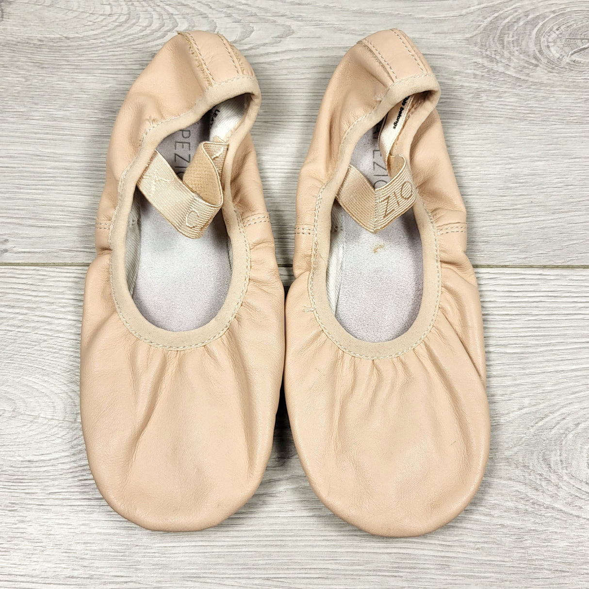 Capezio pink leather ballet slippers. Size 5