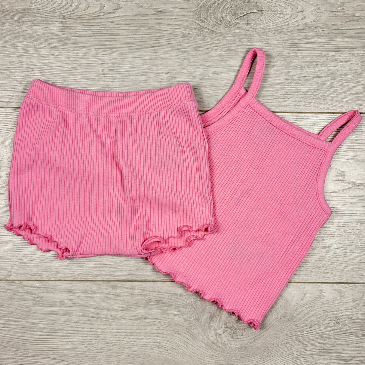 Old Navy pink ribbed 2pc tank set. Size 3-6 months