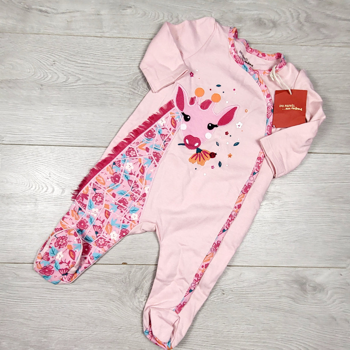 NEW - Du Pareil au Meme pink sleeper with fringed giraffe. Size 3 months