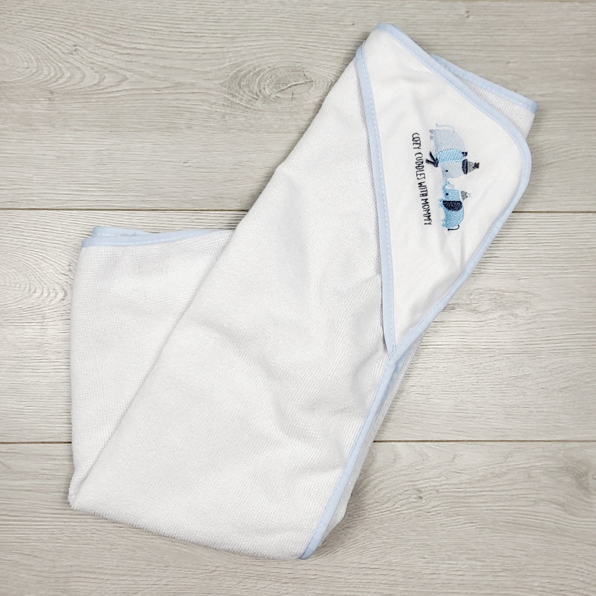 Hooded towel with elephants