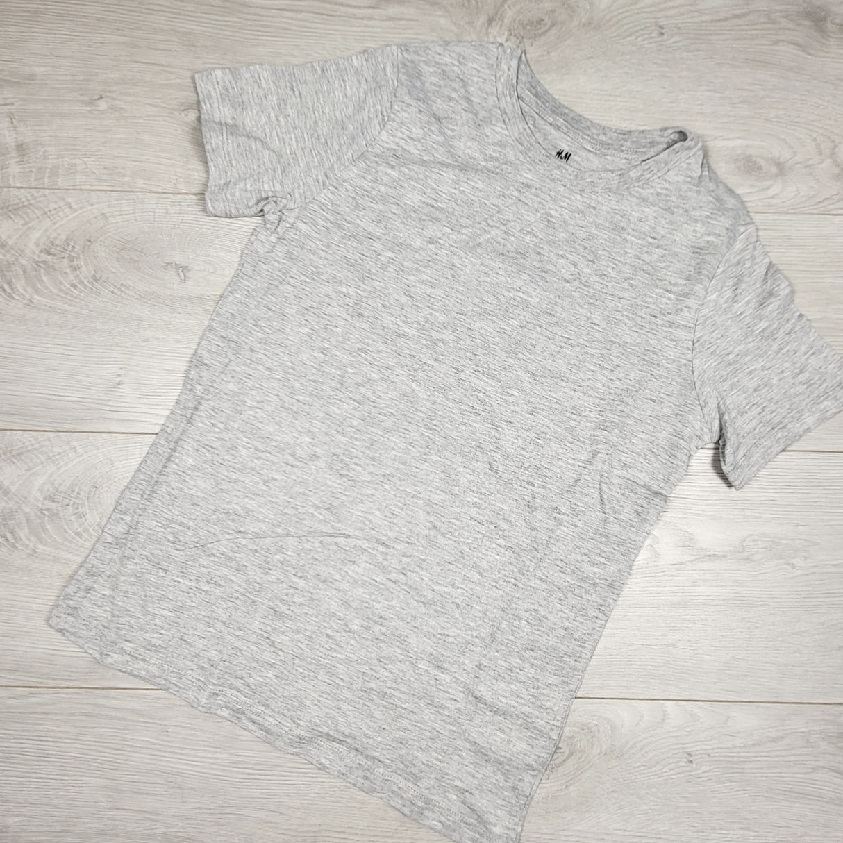 H and M grey t-shirt. Size 8-10 Years