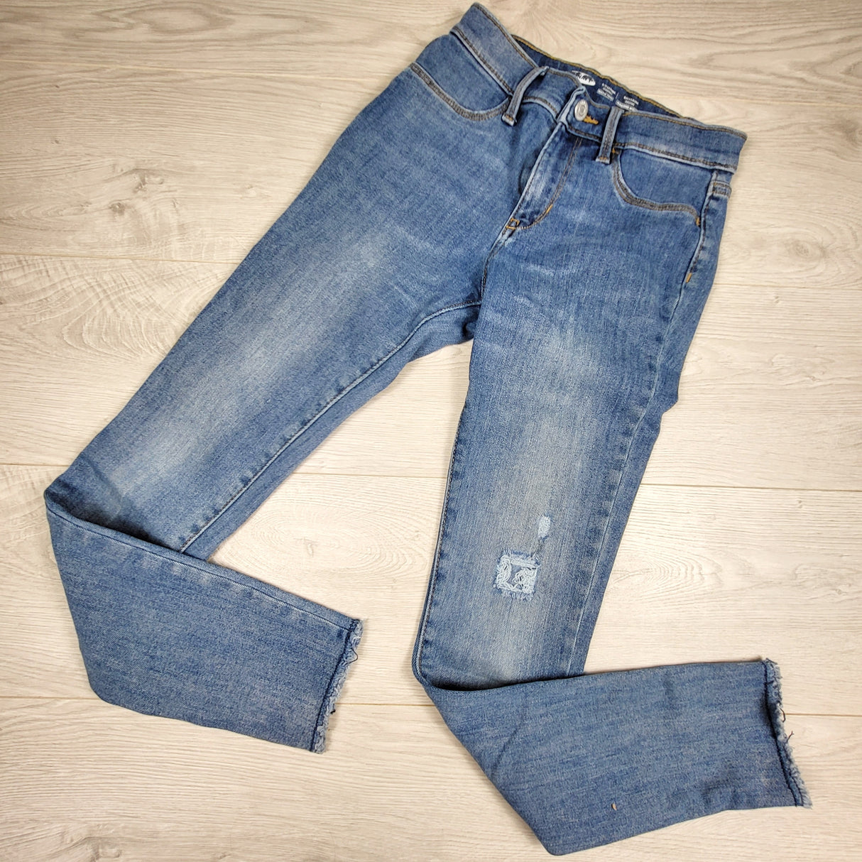 Old Navy distressed ballerina jeggings. Size 14
