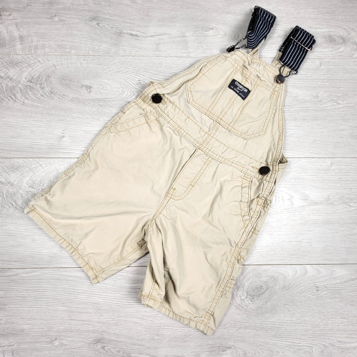 Oshkosh beige twill shortalls. Size 4T
