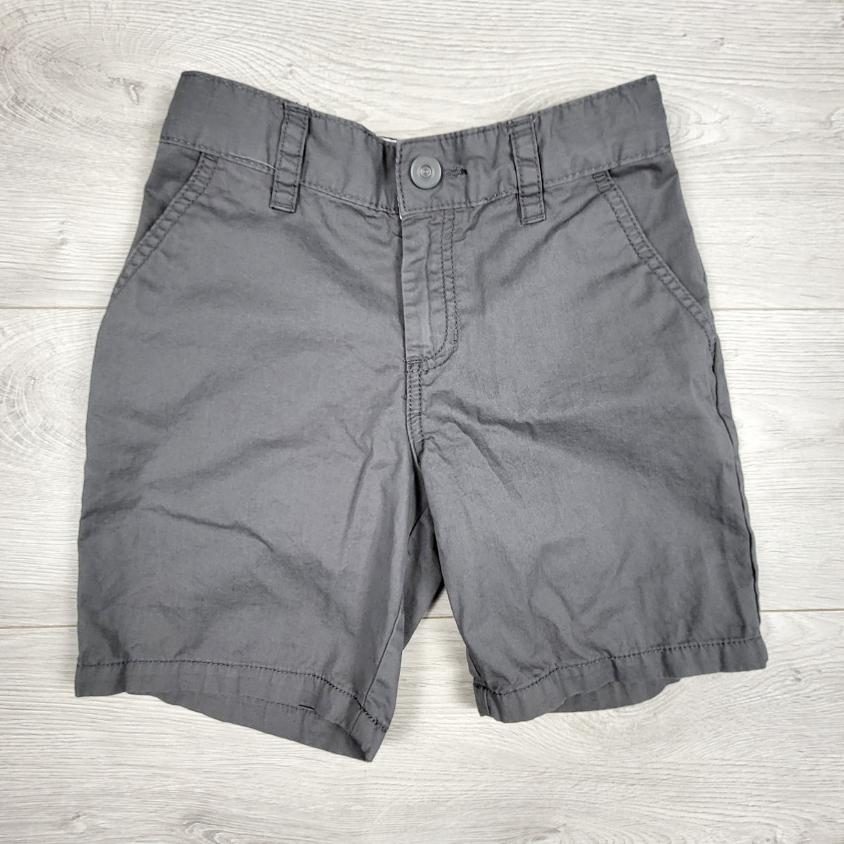 Cat and Jack grey chino style shorts. Size 7