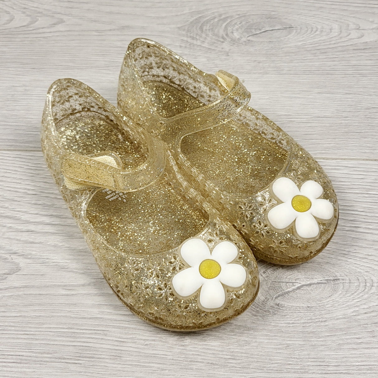 Old Navy jelly shoes with flowers. Size 6