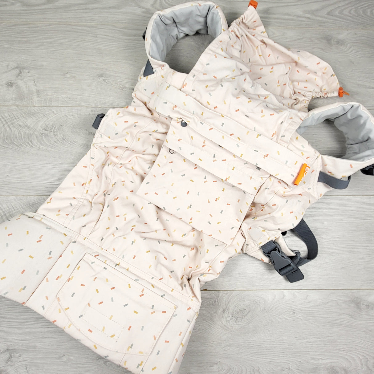 Beco TODDLER Carrier -  Sprinkles pattern