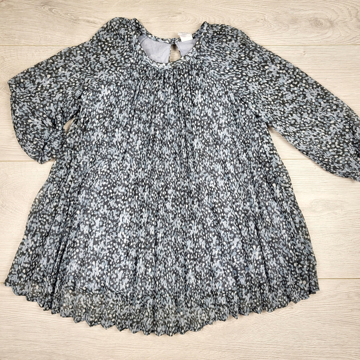 Gap blue floral print pleated chiffon dress. Size 2T