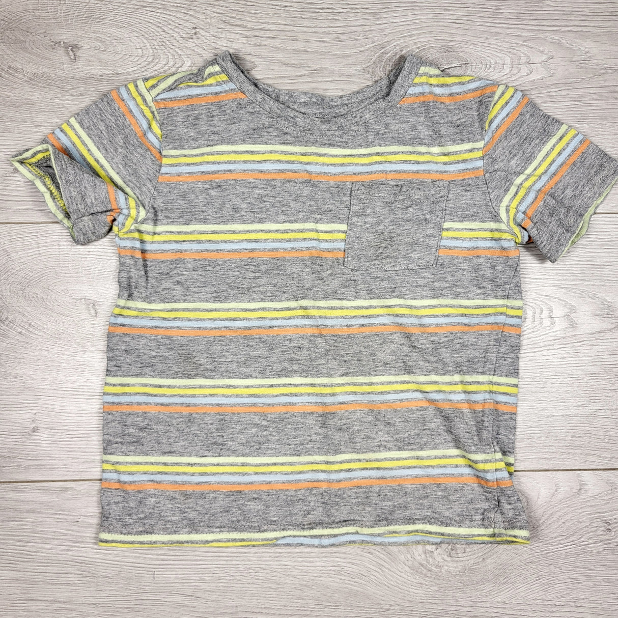 George grey striped t-shirt. Size 3T
