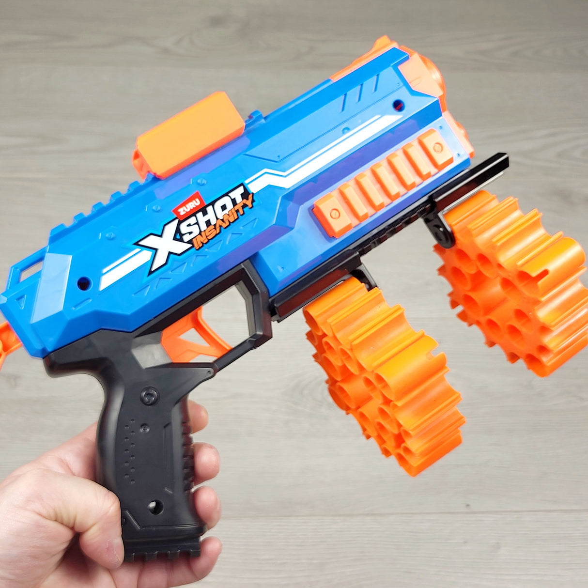 ZURU X-Shot Insanity Manic blaster with modular dart storage units