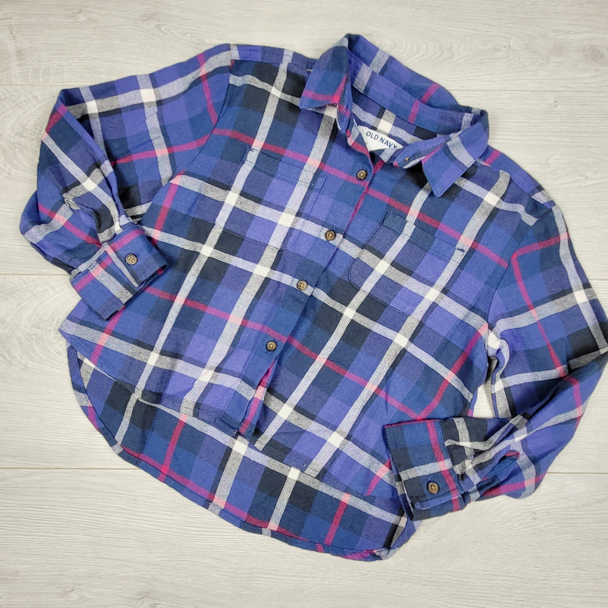 Old Navy blue plaid cropped flannel shirt. Size 6/7