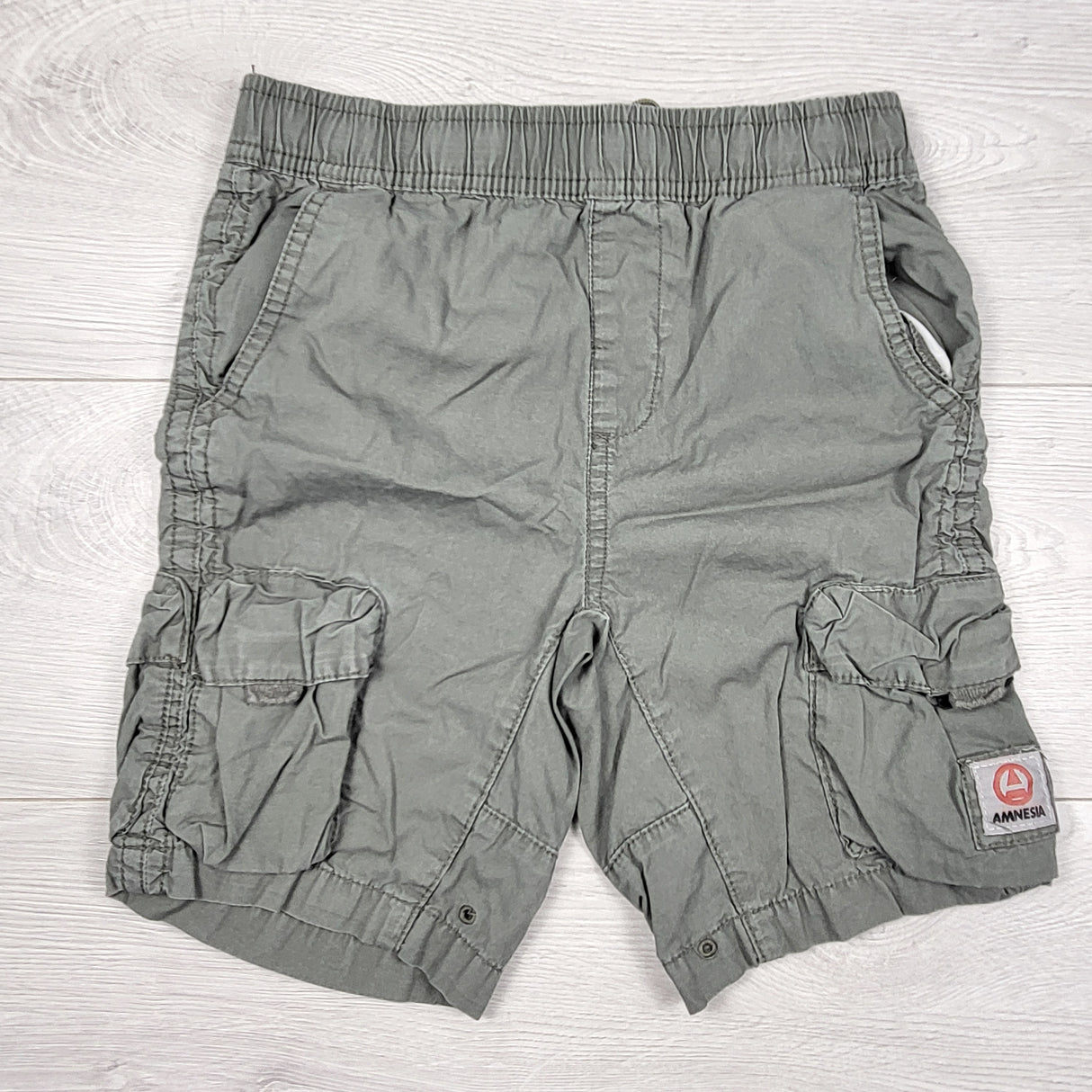 Amnesia grey cargo shorts. Size 7/8
