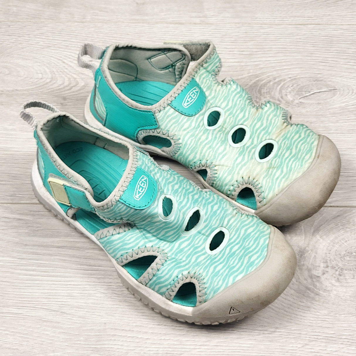 Keen Stingray water sandals. Size 13