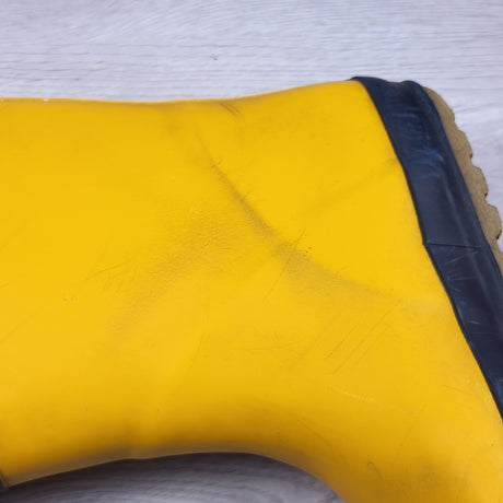 Pendleton yellow rain boots. Size 12