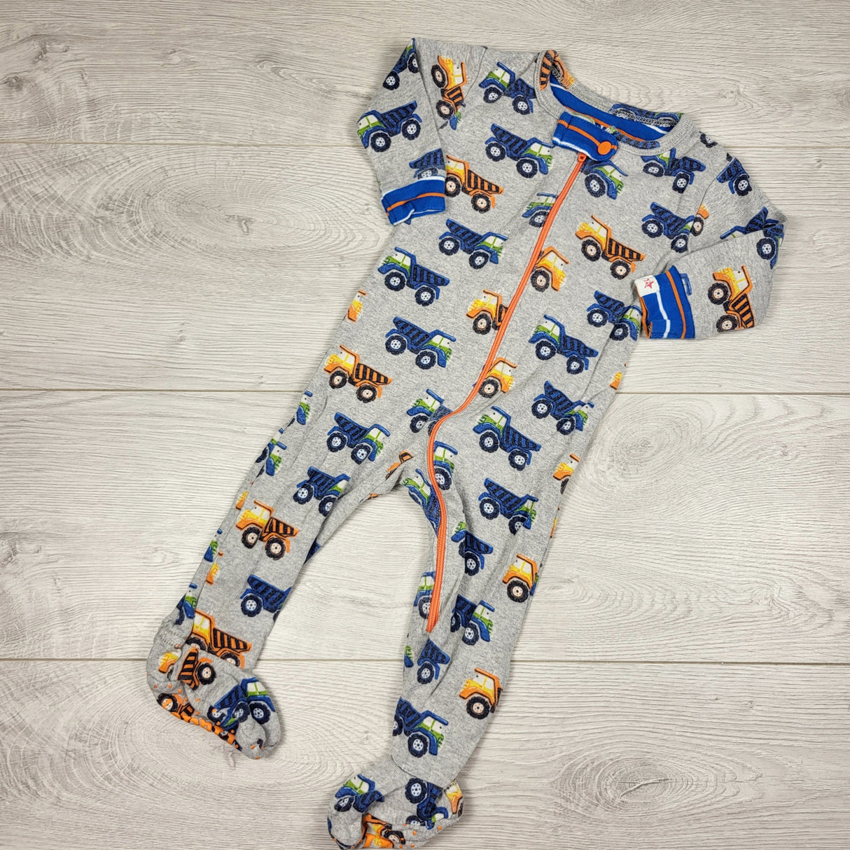Hatley grey zippered organic cotton sleeper with construction vehicles. Size 3-6 months