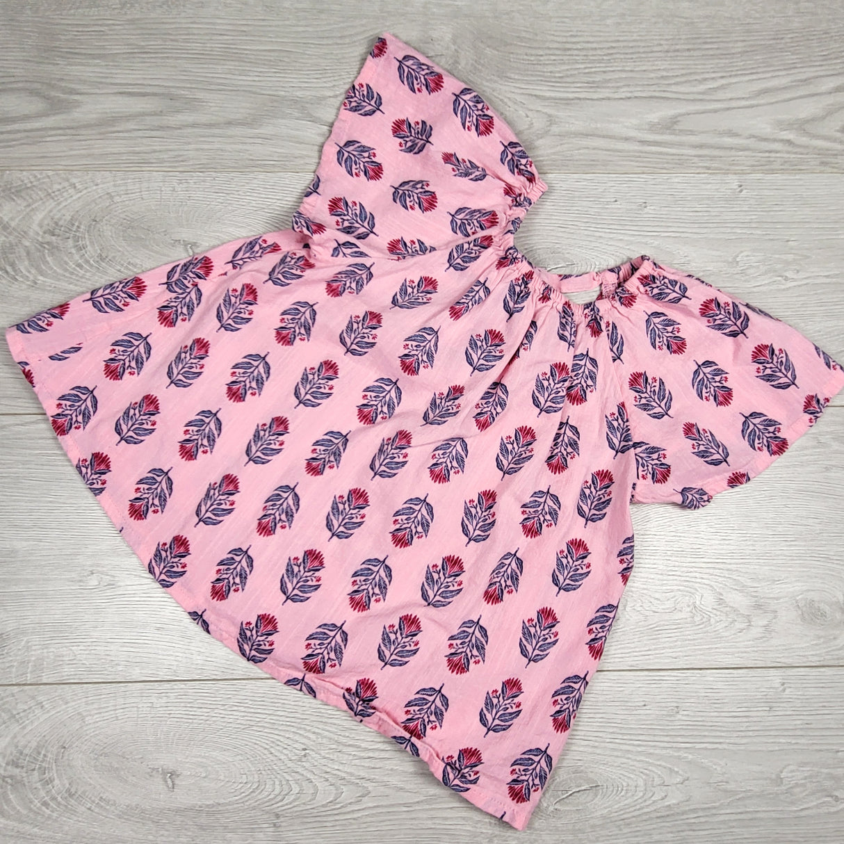 Old Navy pink top with flowers. Size 4T