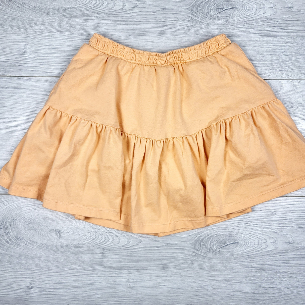 George peach tiered skirt with built in shorts. Size 7/8