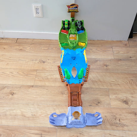 Hot Wheels Monster Trucks Wreckin' Raceway Playset (sorry, no shipping)