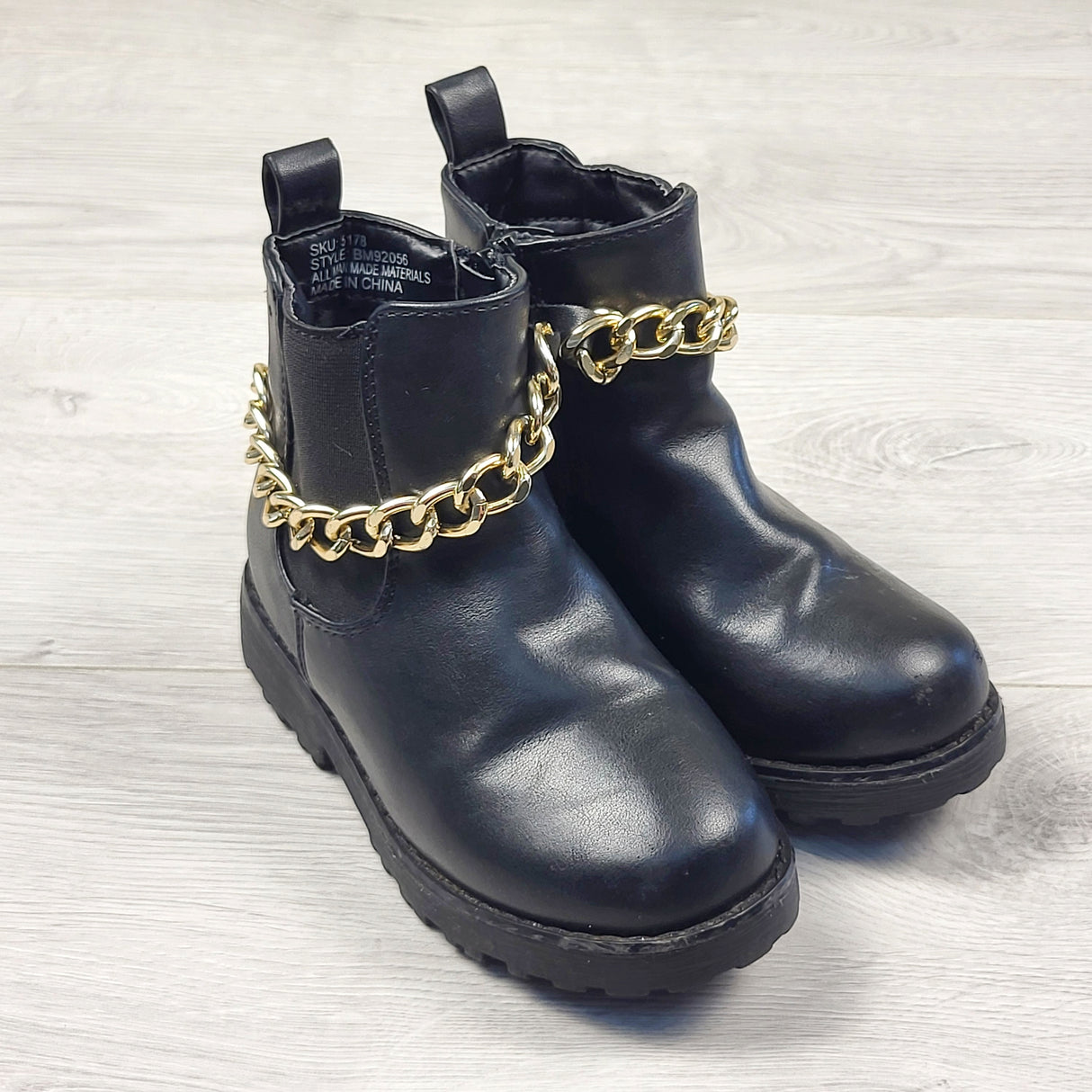 Badgley Mischka black chelsea boots. Size 9