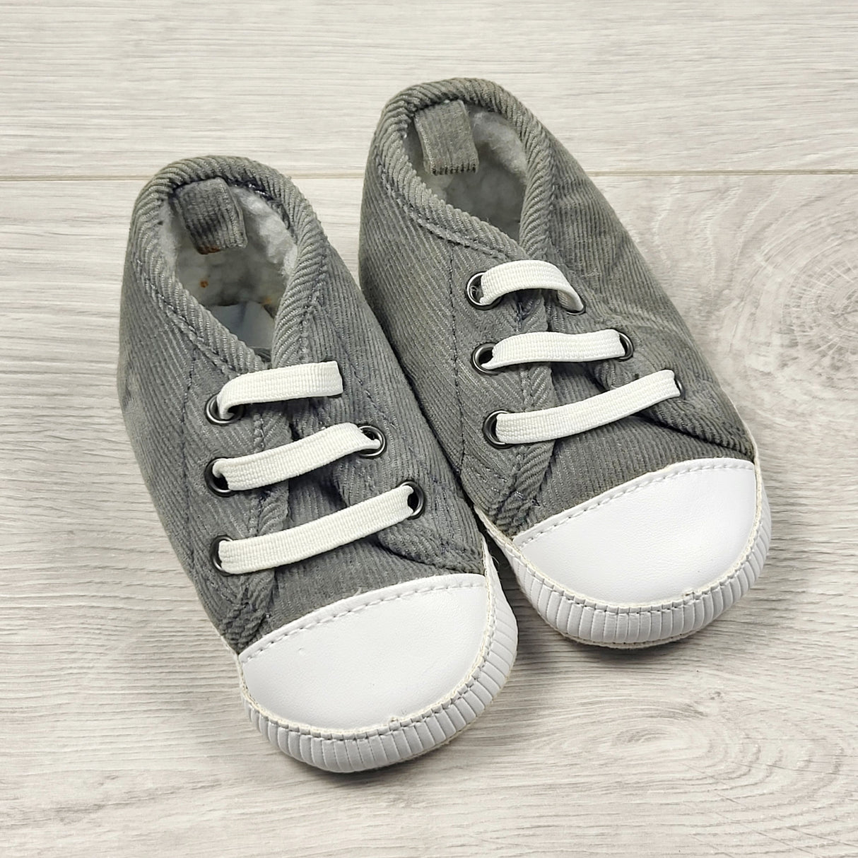 Old Navy grey corduroy soft soled shoes. Size 2 (infant)