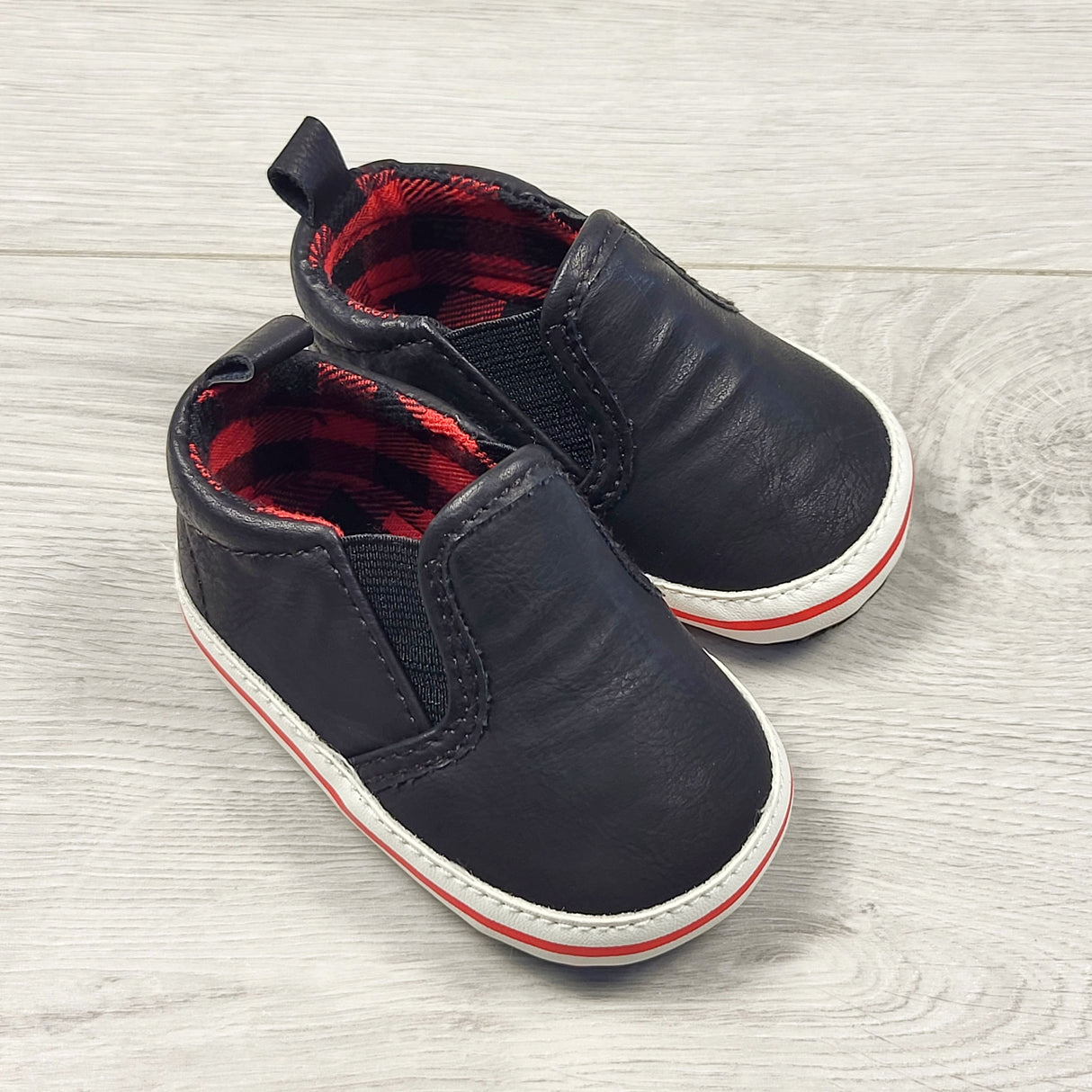 George black faux leather soft soled shoes. Size 1 (infant)