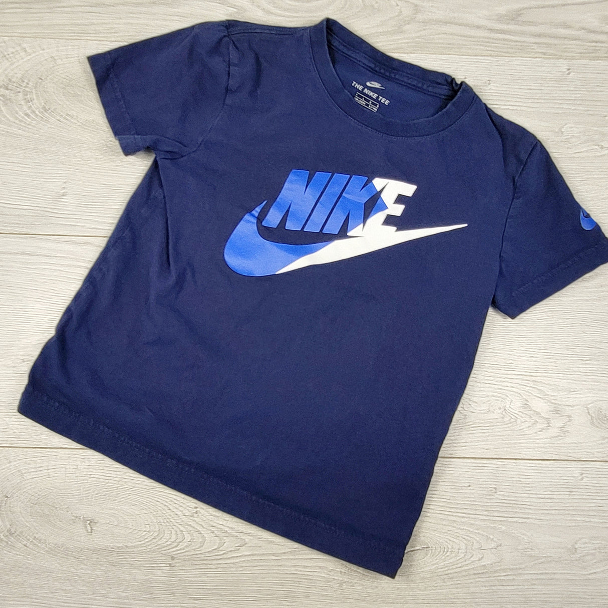 Nike navy cotton t-shirt. Size 6/7