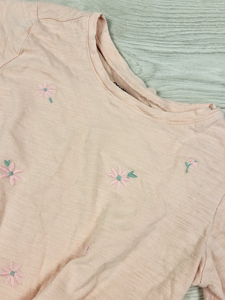 Oshkosh pink knotted top with embroidered flowers. Size 6/6X