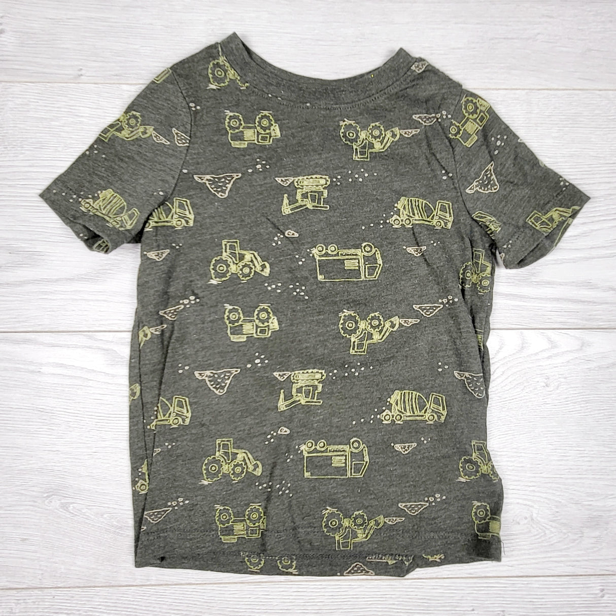 Old Navy green t-shirt with construction theme. Size 3T