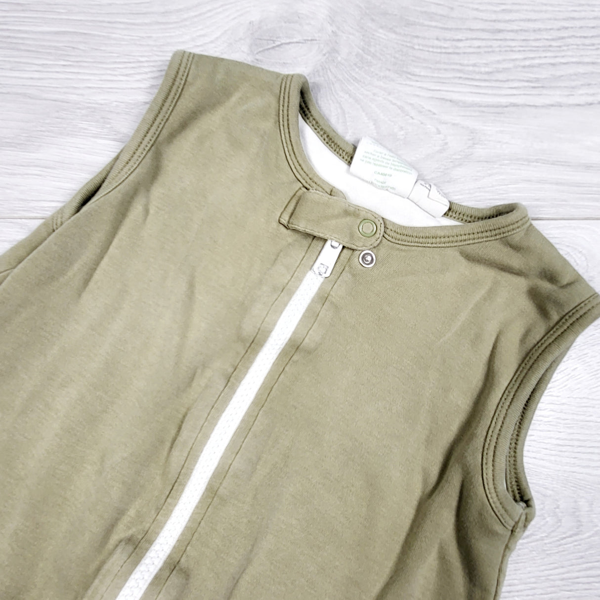 Parade Organics green organic cotton sleep sack. Size 6-12 months