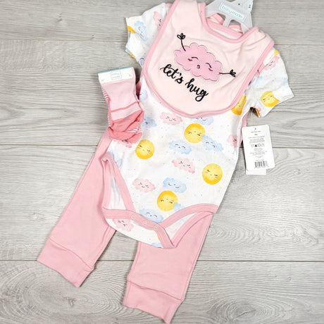 NEW - Baby Mode 5pc set. Size 9 months