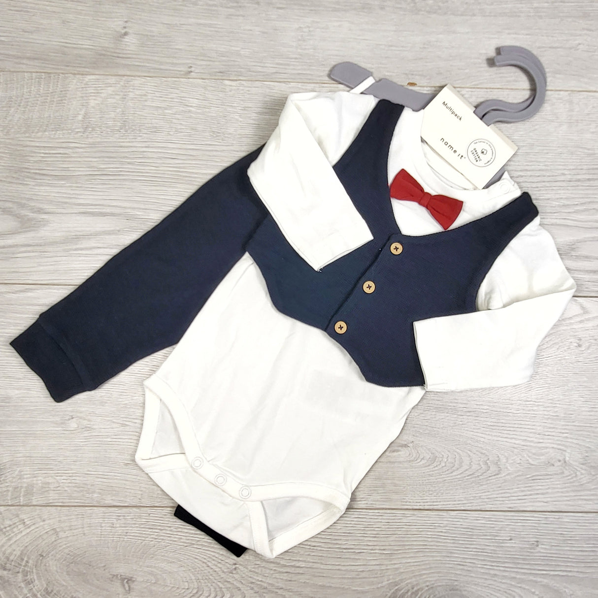 NEW - Name It organic cotton 2pc set. Size 2-4 months