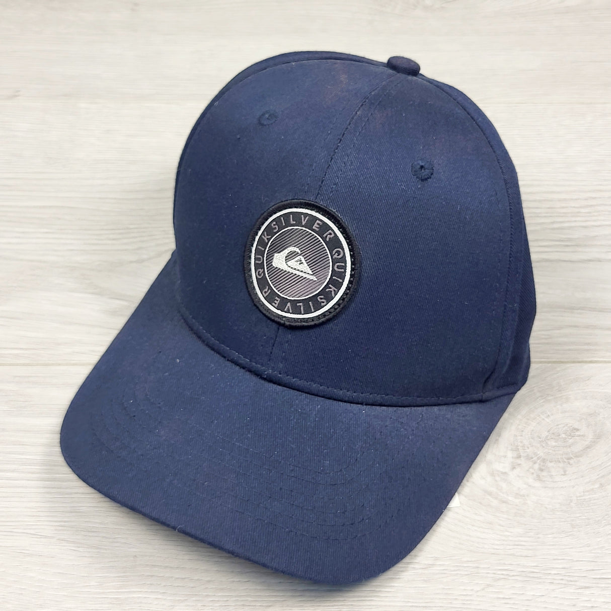 Quiksilver snapback cap. Size 55cm