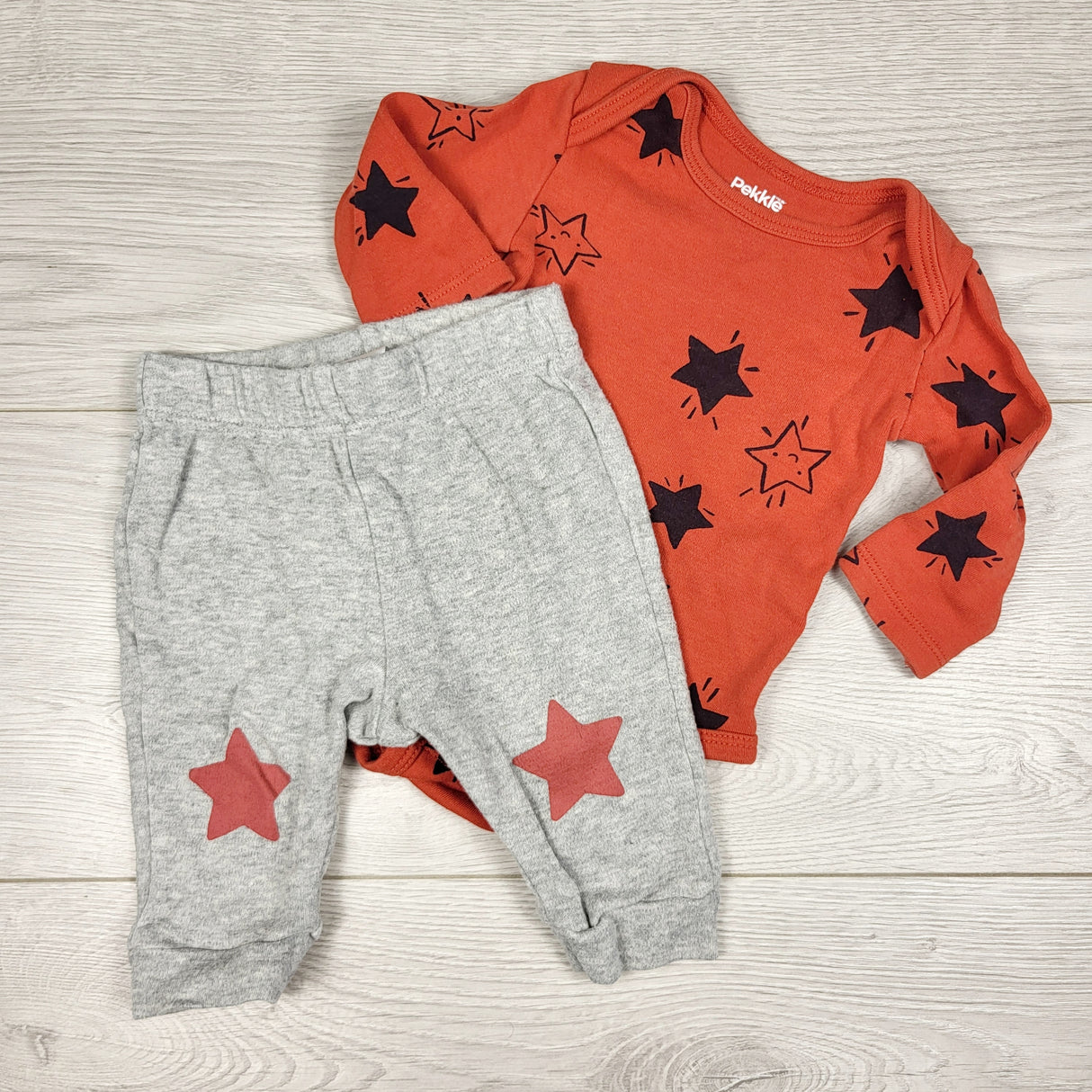 Pekkle 2pc set with stars. Size 3 months