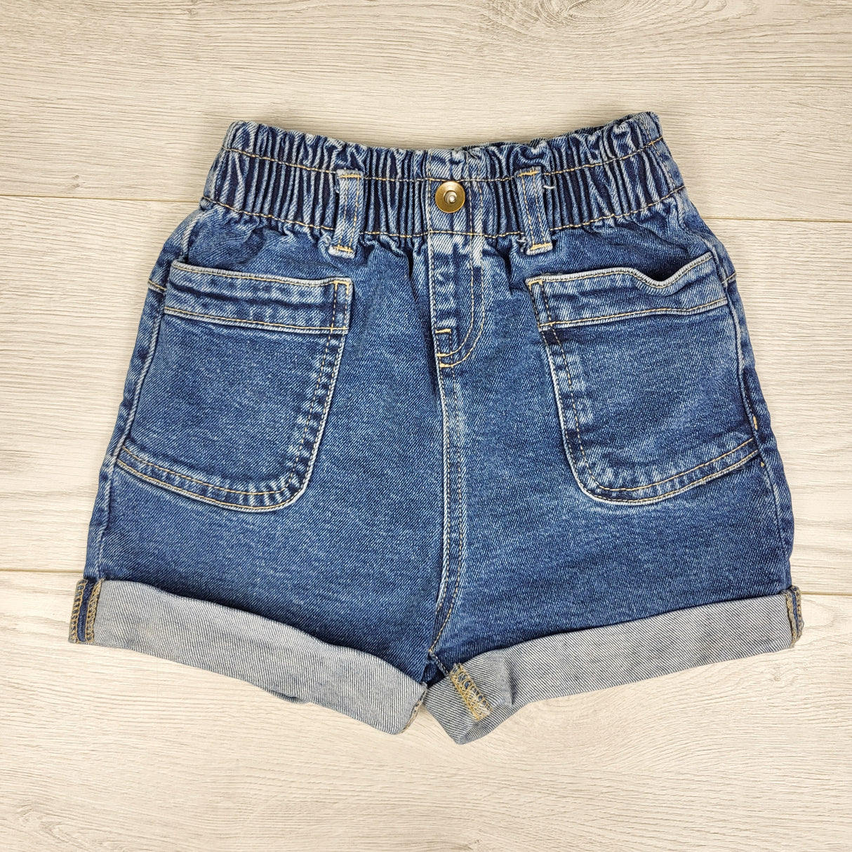 George cuffed denim shorts. Size XS (4/5Tish)