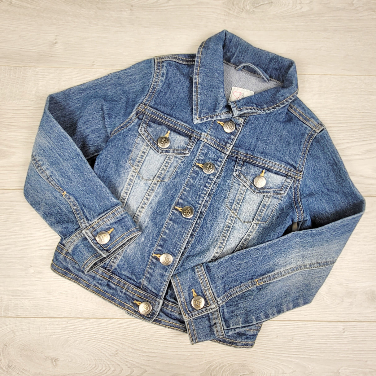Children's Place jean jacket with snap buttons. Size 5/6