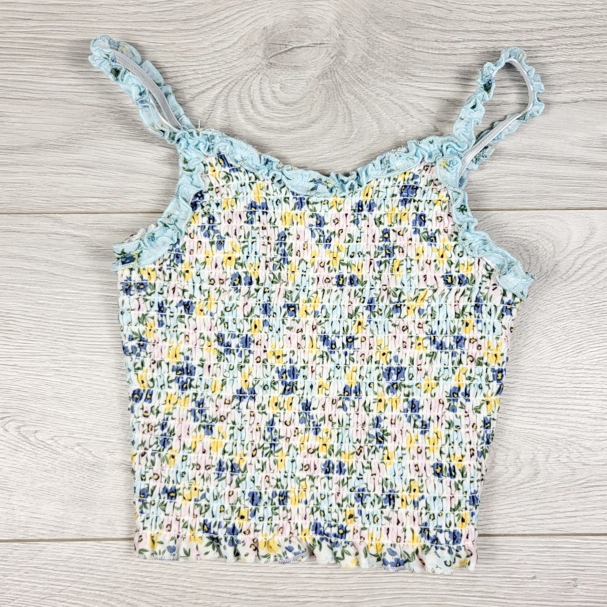 Btween smocked floral print cropped top. Size 6