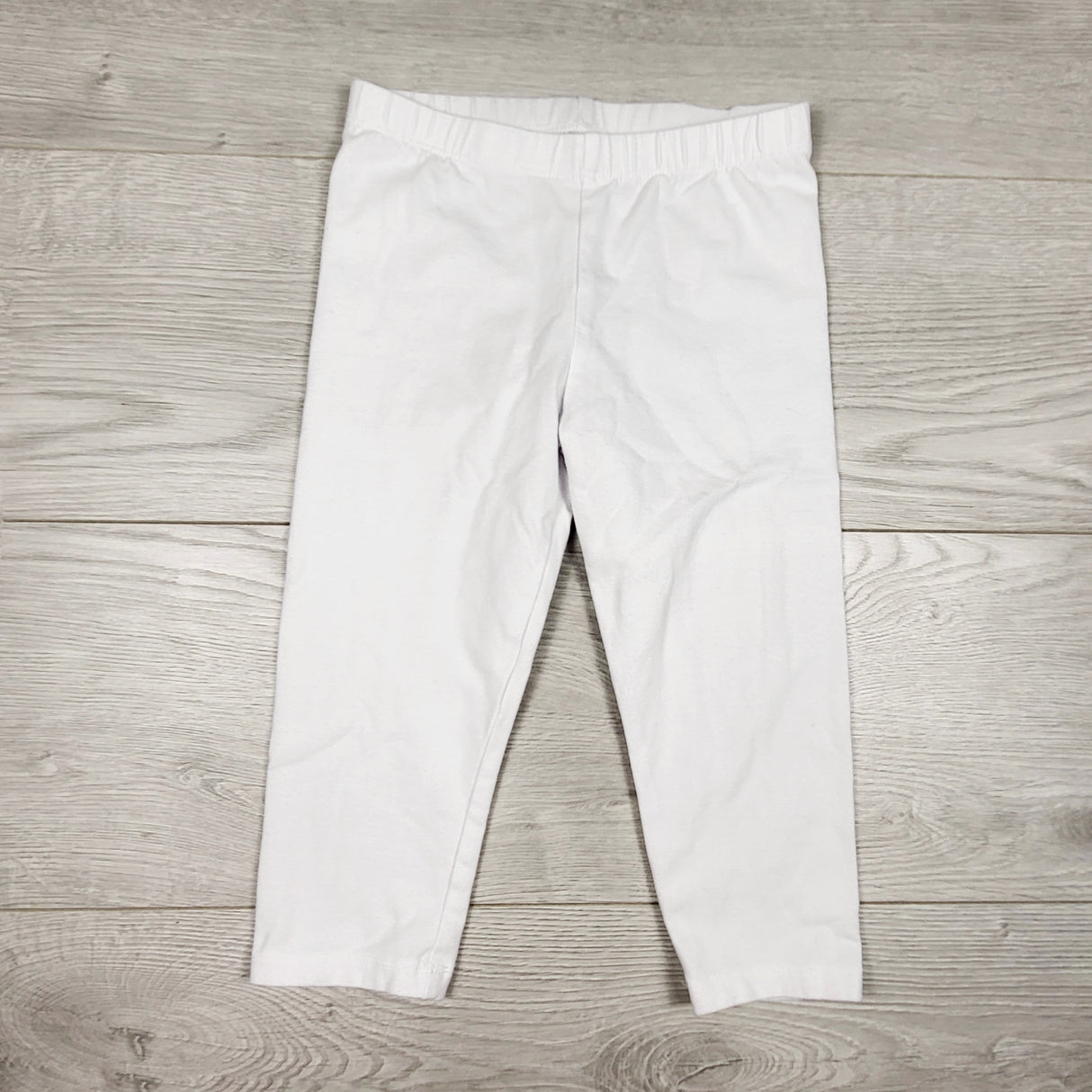 Children's Place white cropped leggings. Size 5/6