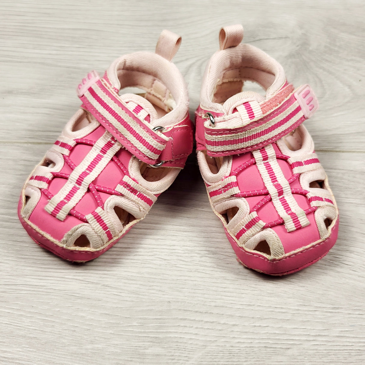 Joe pink closed toe sandals. Size 2