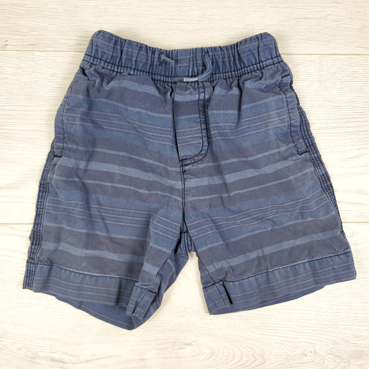 Oshkosh blue striped drawstring twill shorts. Size 3T
