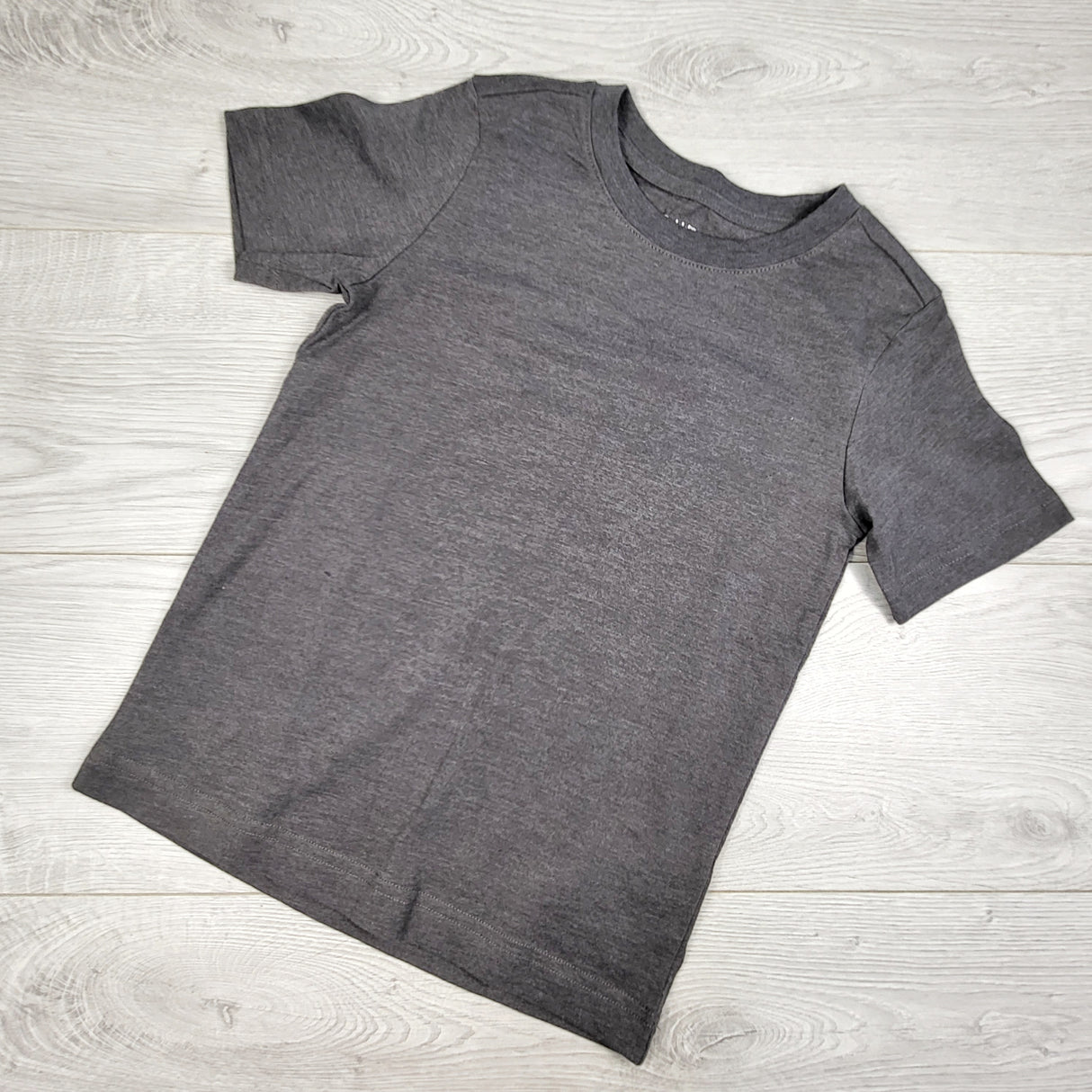 Pekkle grey t-shirt. Size 7