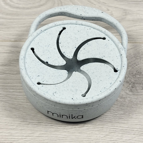 Minika grey speckled silicone snack container