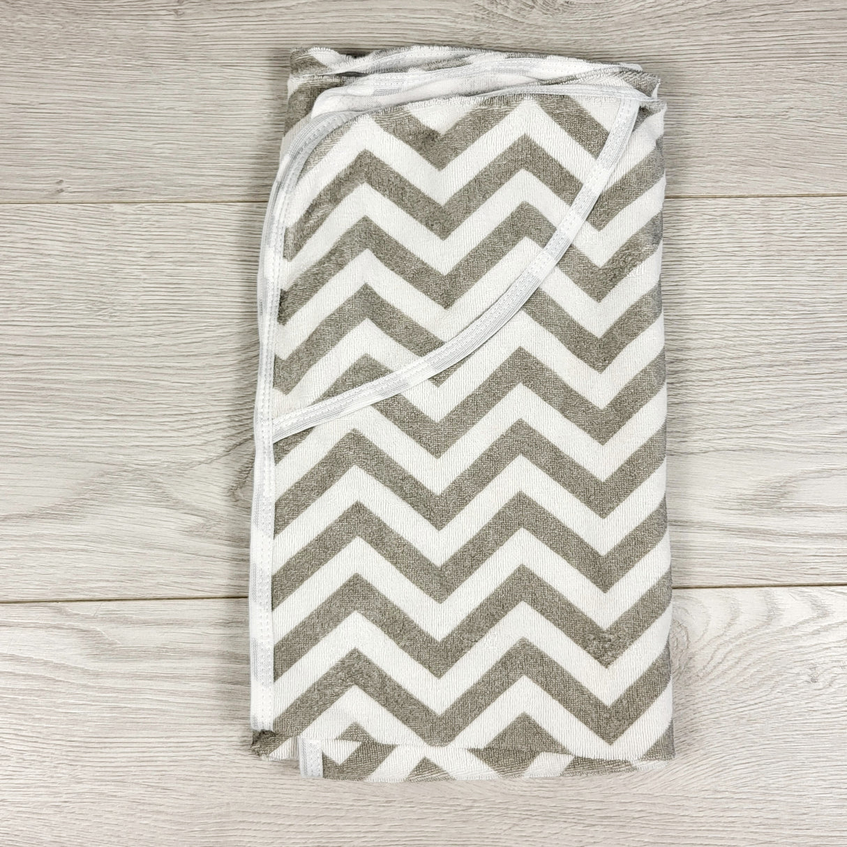 Kushies chevron print hooded towel