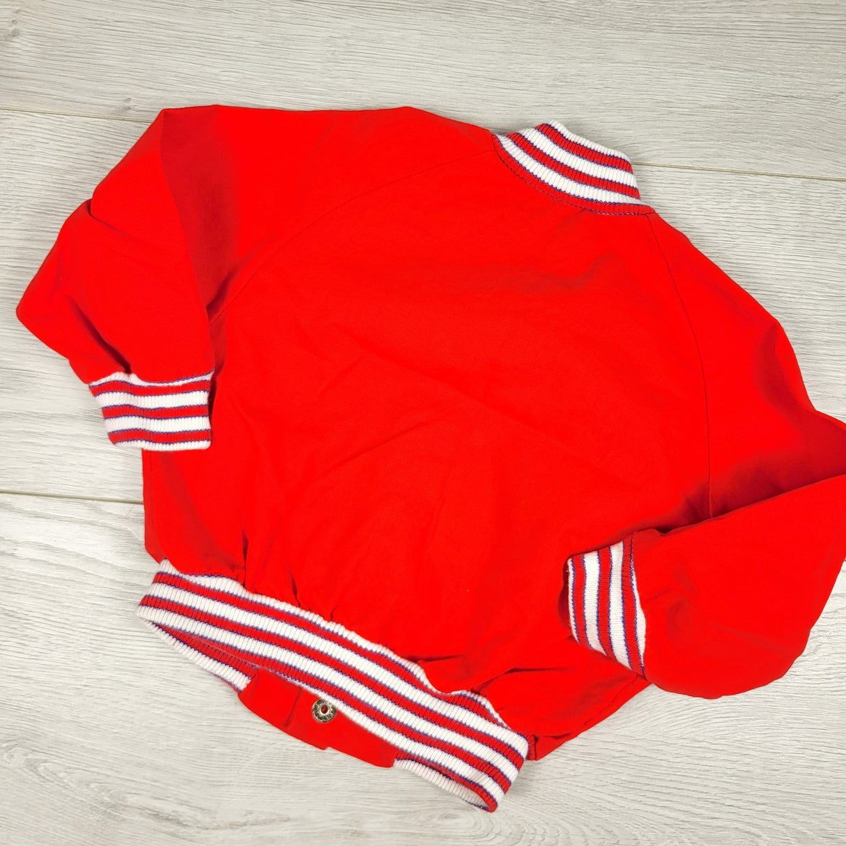 Vintage baseball themed lightweight jacket. Approx 9-12 months